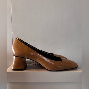 L’Intervalle Tan Block Heel Pumps
